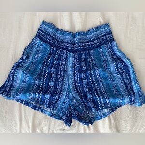 Kingston blue pattern short
